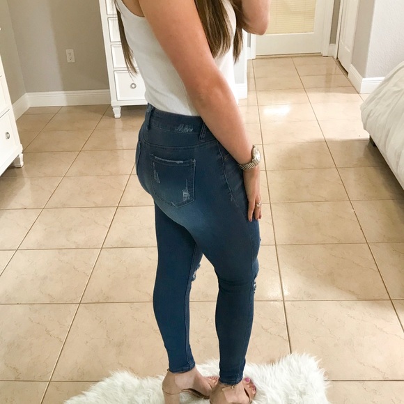 Size 1 High waisted ripped jeans, distressed jeans - Picture 3 of 3